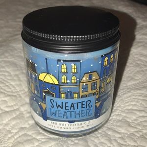 “Sweater weather” scented candle